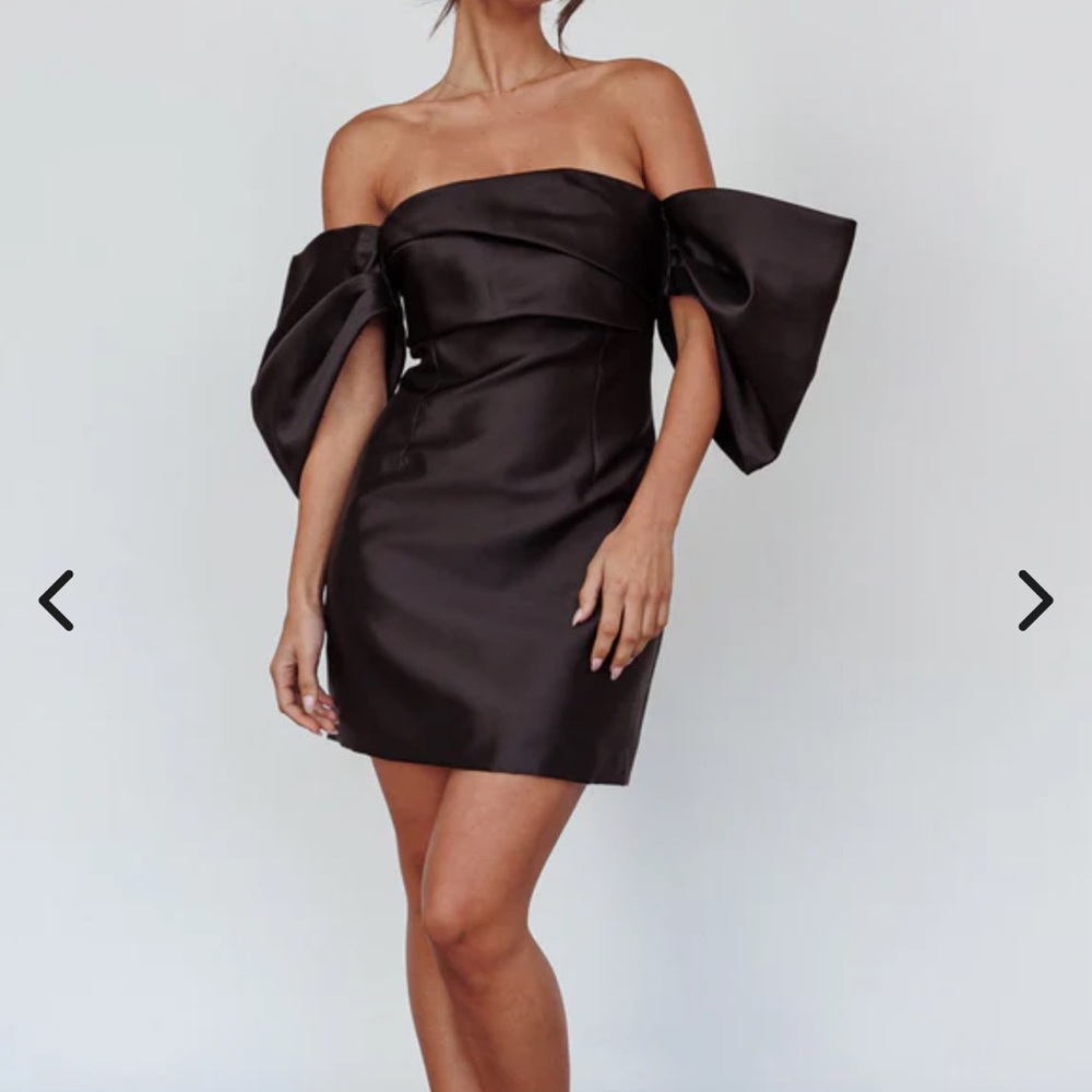 Selfie Leslie Strapless Black Dress